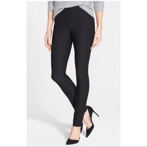 EUC Nic + Zoe Slim Fit Wonderstretch Pants 10